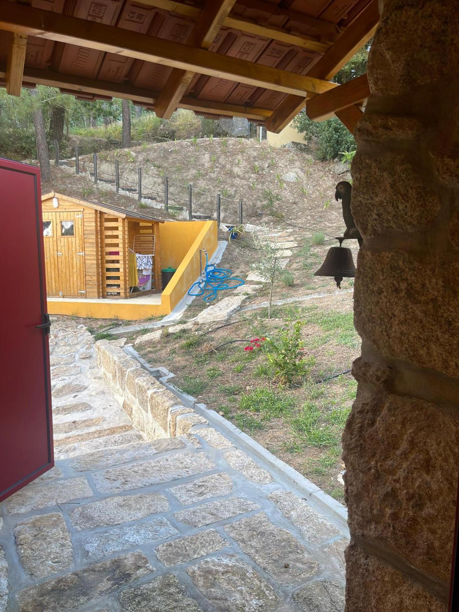 Nascente, Place In Nature Next To A Waterfall Loureiro  Exterior foto